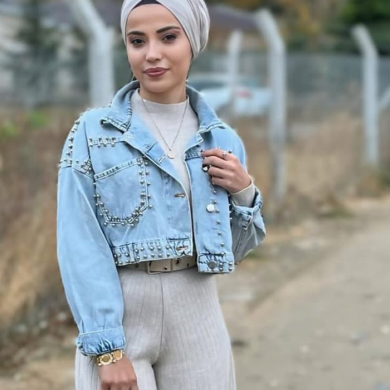 Van Asil Bayan Escort Selma
